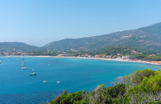 Spiaggia Marina di Campo vista dall'alto