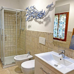 Casa Lia Patio: Panoramica del bagno