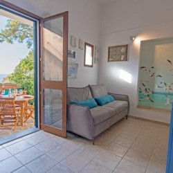 ingresso e divano letto