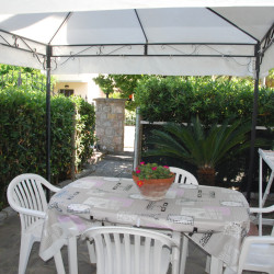 patio con gazebo